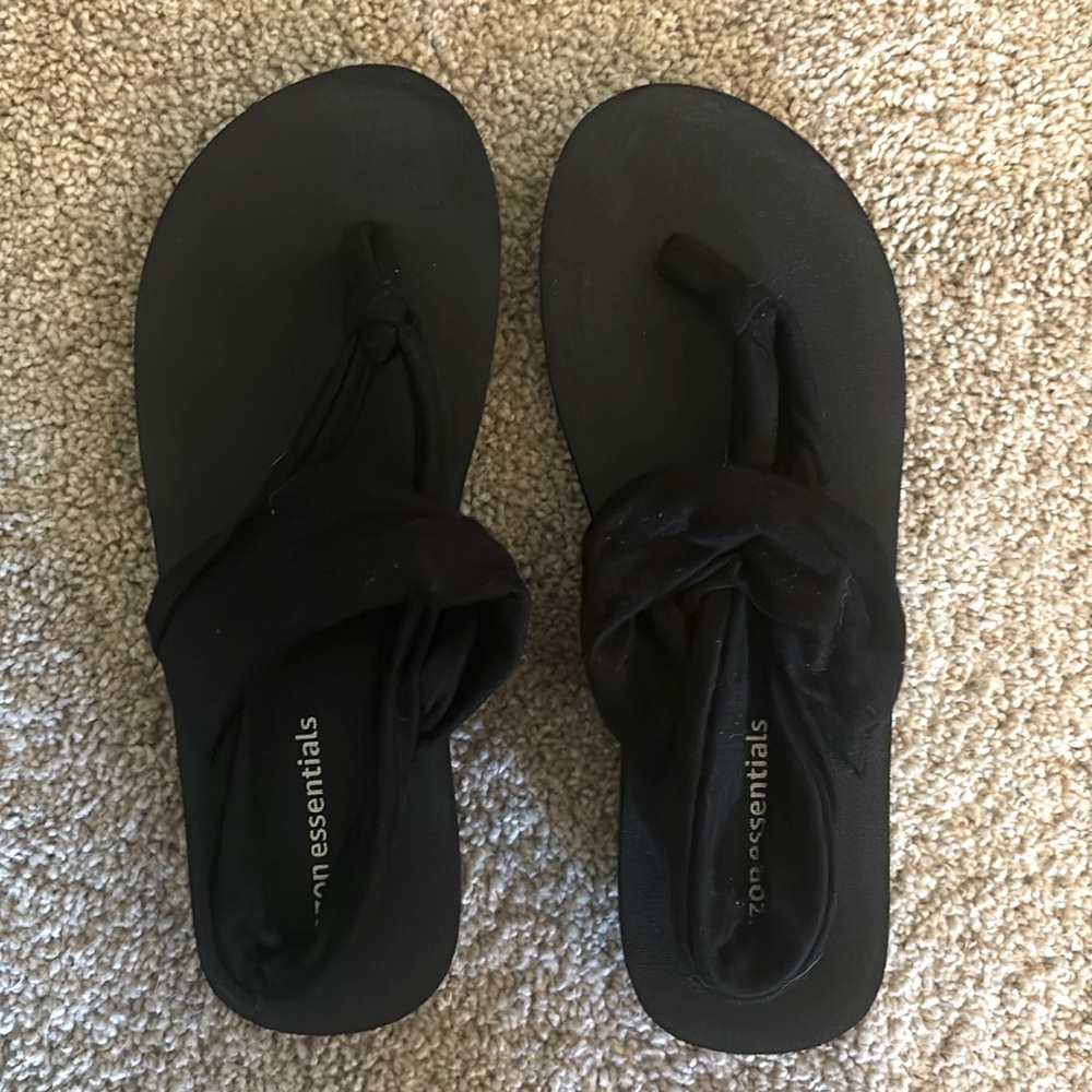 Amazon Essentials Yoga Sandals